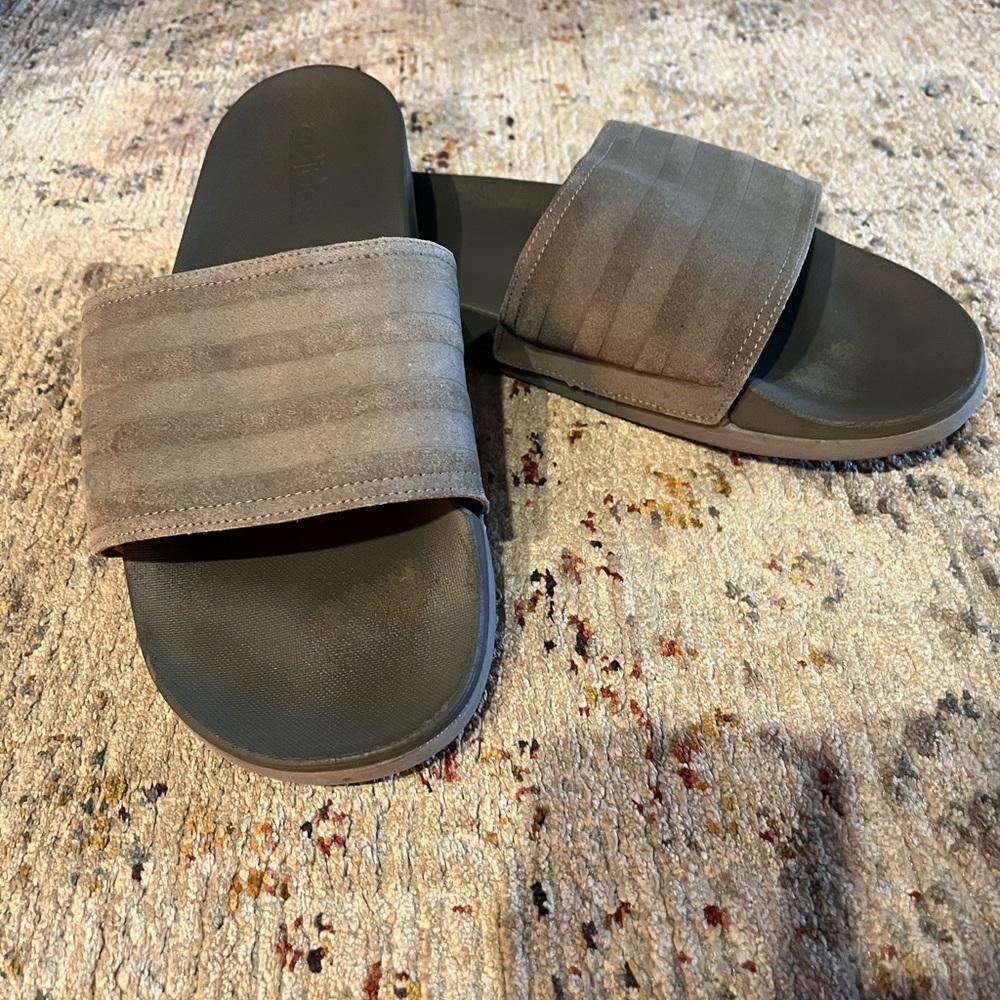 Gray Sandals with Wide Strap and Flat Sole